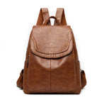 Backpack with laptop compartment and adjustable padded straps - Brown
