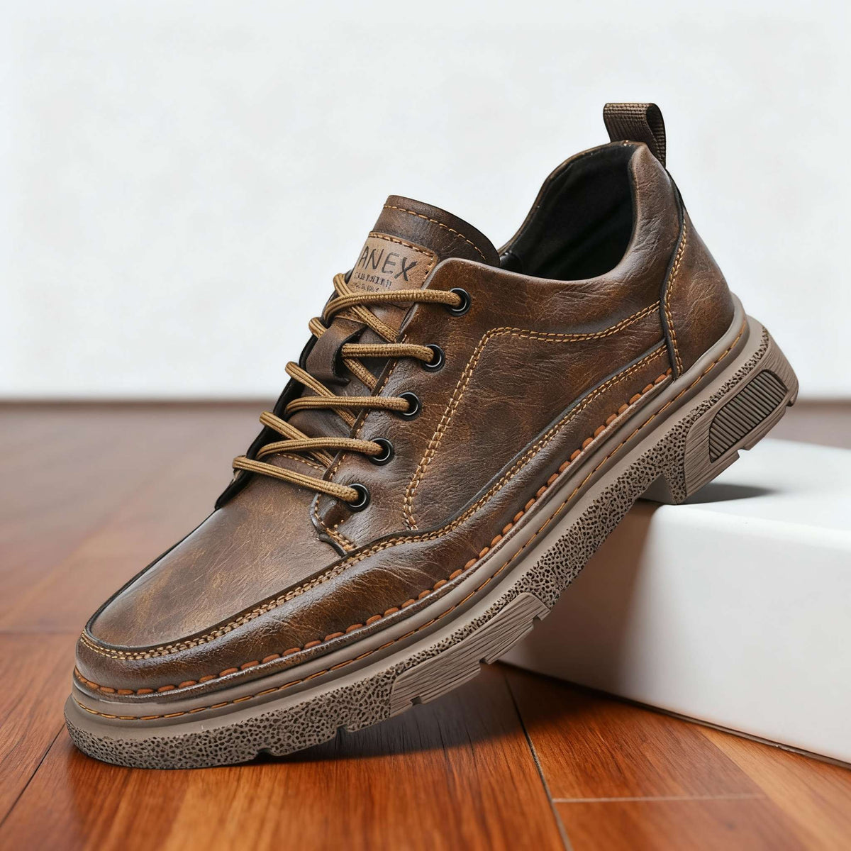 Men's Leather Trainers Cushioned Footbed