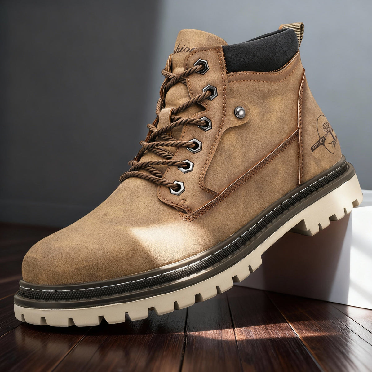 Men's work boots with reinforced upper and welted sole - Khaki
