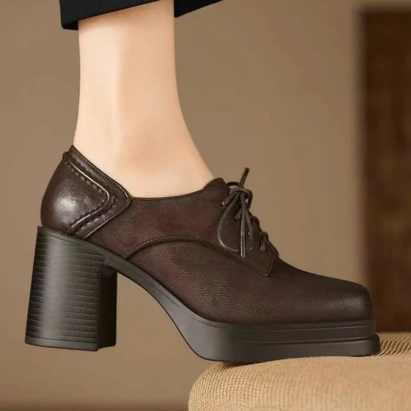 Women's Leather Oxford Shoes with Block Heel - Brown