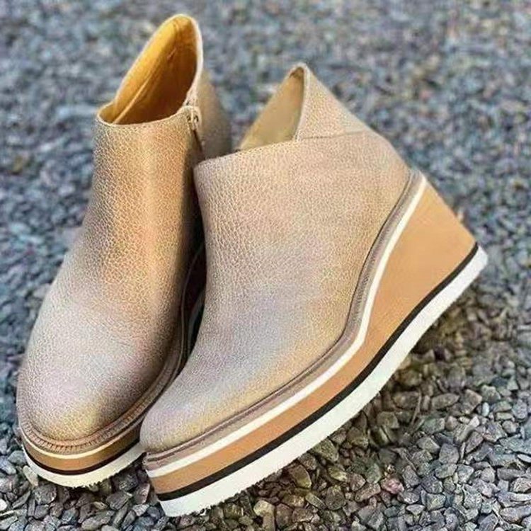 Women's platform ankle boots with chunky sole and side cutout